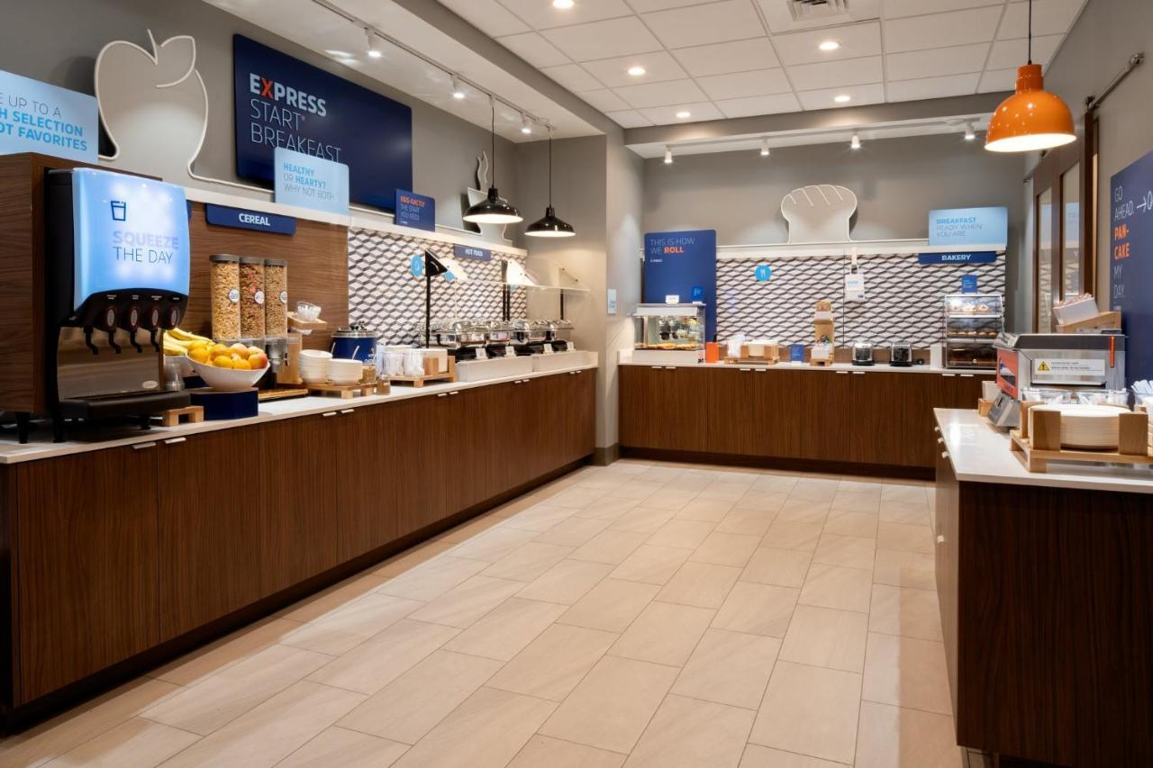 Holiday Inn Express & Suites - Hollister By Ihg Esterno foto