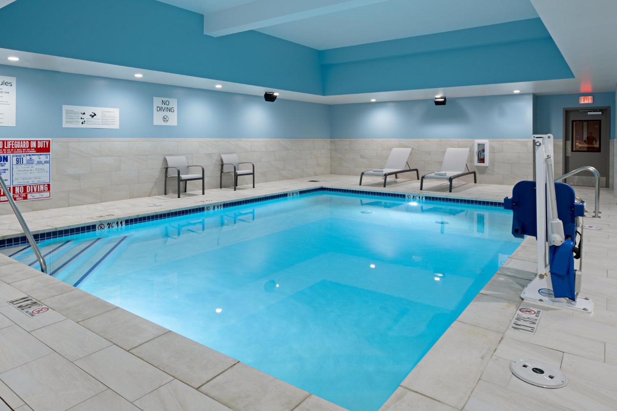 Holiday Inn Express & Suites - Hollister By Ihg Esterno foto