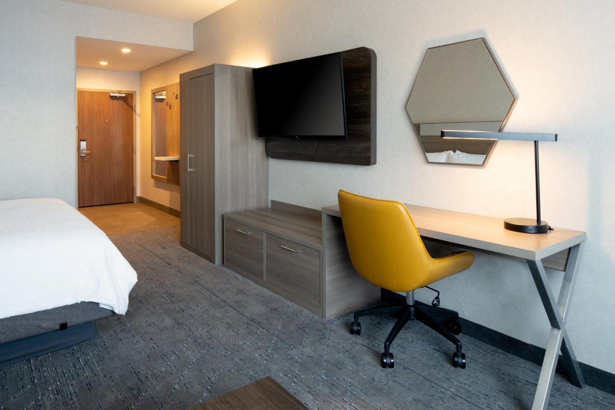Holiday Inn Express & Suites - Hollister By Ihg Esterno foto